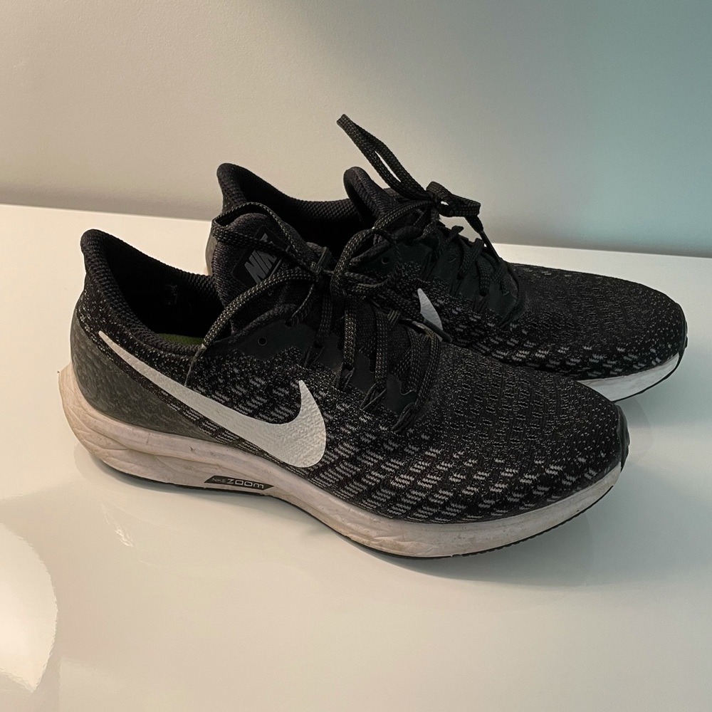 Nike Air Zoom Pegasus - Size 8